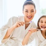 Best 5 Ways Seniors Can Maintain Strong Teeth